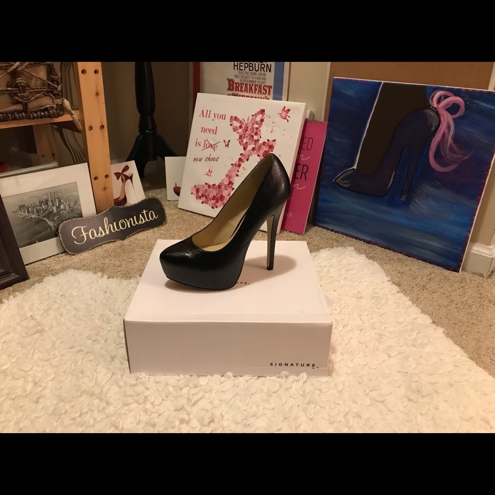 Classy black pumps!!
